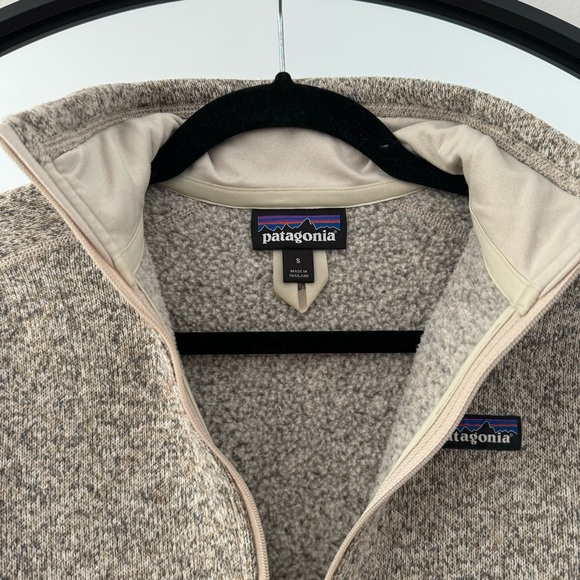 Patagonia Quarter Zip - Picture 3 of 6